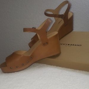 New Lucky Brand with original box